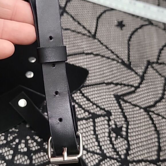 Black Faux Leather Cat Cosplay Pleasure Play Adjustable Mask - Picture 5 of 6